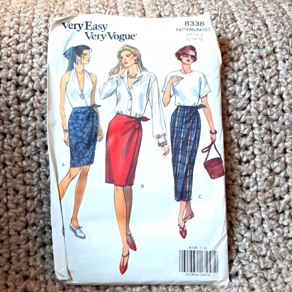 Very Easy Vogue #8338 Misses Skirt